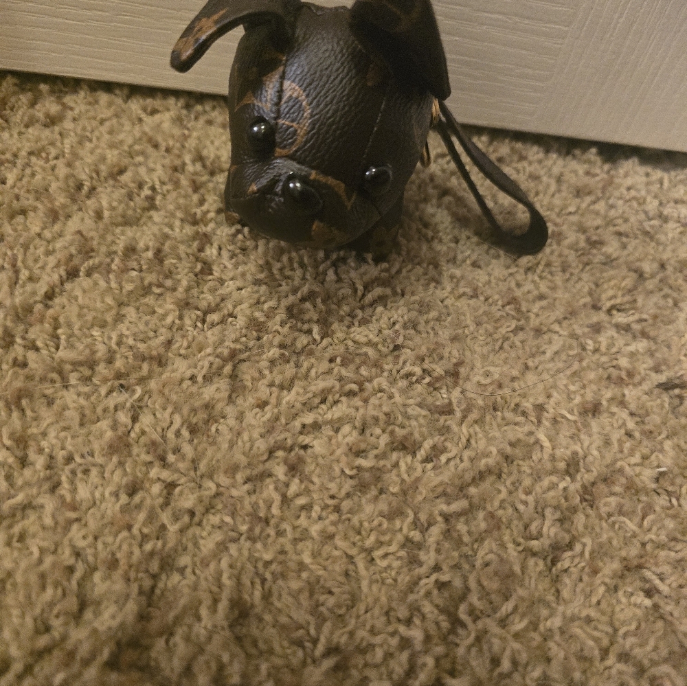 Brown and Gold Dog Keychain - Picture 2 of 4